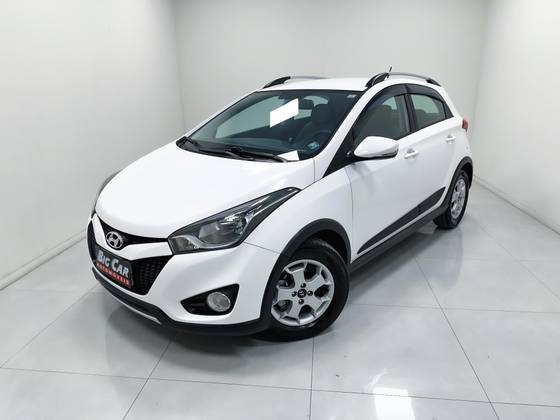 HYUNDAI HB20X 1.6 16V STYLE FLEX 4P AUTOMÁTICO HYUNDAI HB20X 1.6 16V STYLE FLEX 4P AUTOMÁTICO